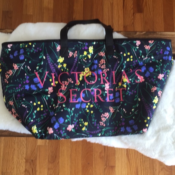 💐NWOT Victoria’s Secret zippered bag💐 - Picture 7 of 8